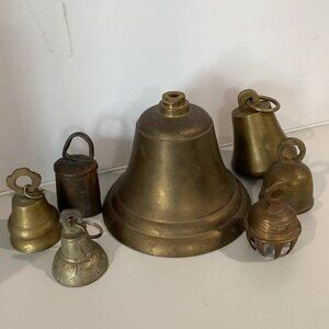 Vintage Brass bells MCM RETRO 6 small and 1 large
